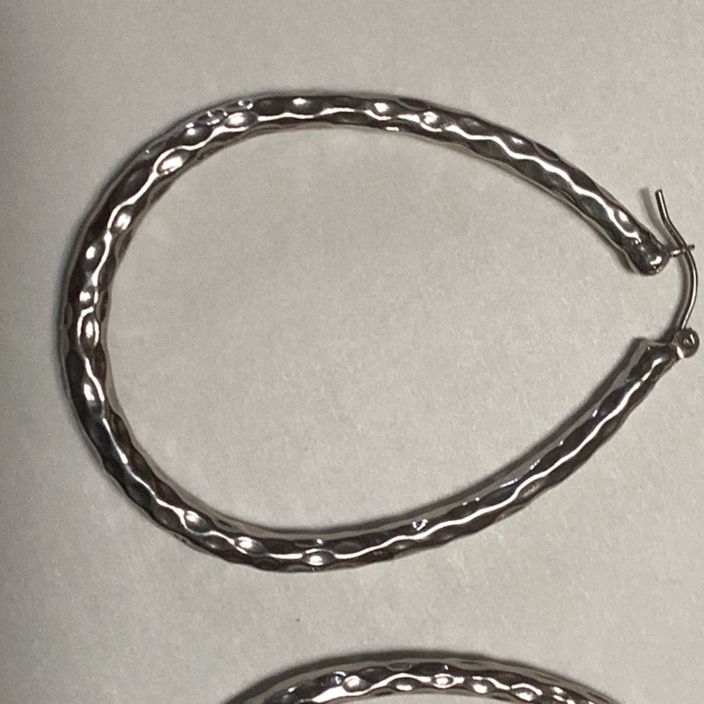Silpada silver hammered earrings - Picture 2 of 2
